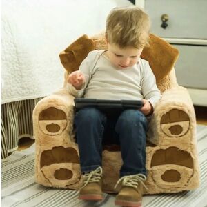 Sweet Seats Dog Children’s Plush Chair, New in Original Packaging